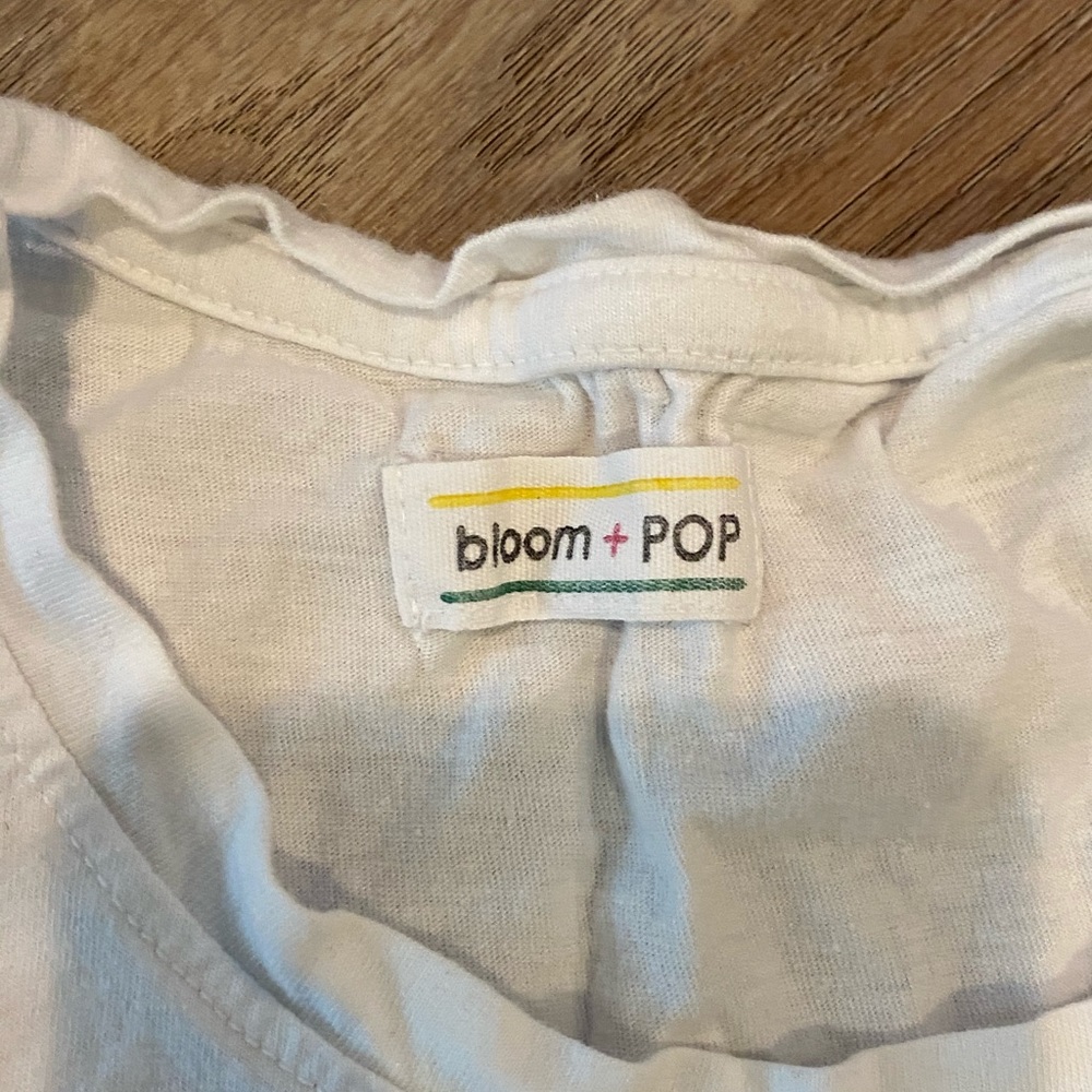 Cropped Tank Top - Picture 2 of 2